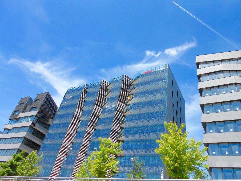 1 Picture 1 Word Trio Buildings