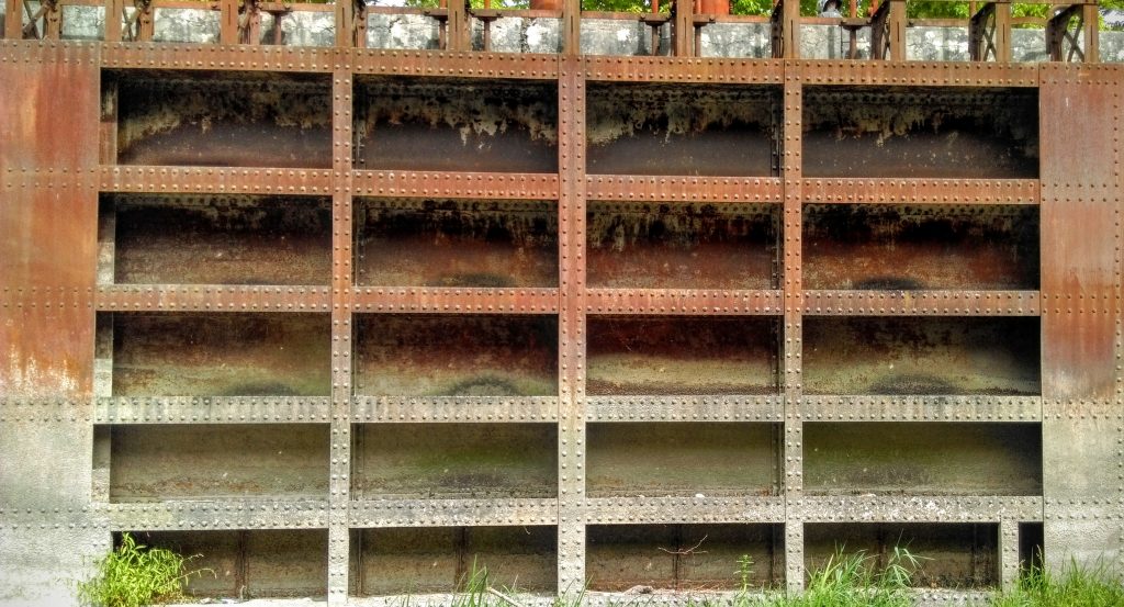 Lock gate